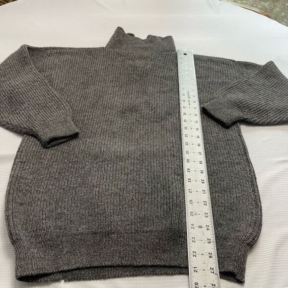 Alpaca Men’s Grey 100% Alpaca Sweater Size Small - Picture 7 of 7